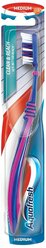 Зубная щетка Aquafresh Clean & Reach, розовый