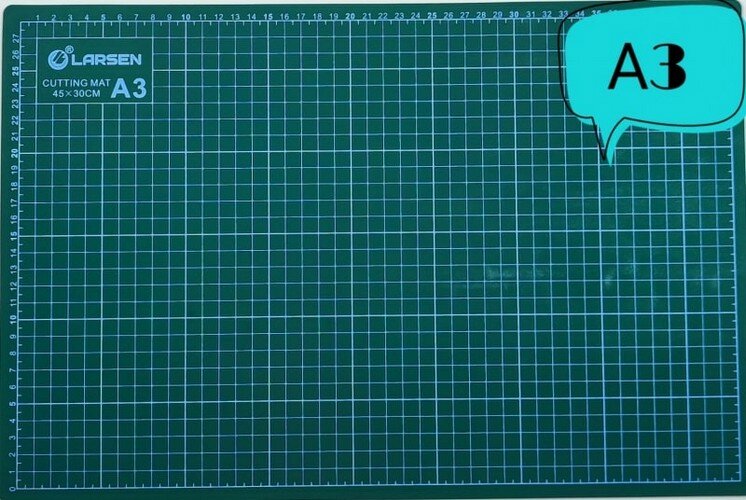 фото Коврик с разметкой для резки материалов Larsen, А3- 300х450х3 мм, трехслойный