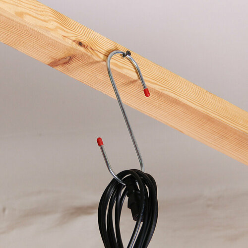 Крючок S-образный Larvij LG003V20 оцинкованный размер S 5x205x150 мм 519₽