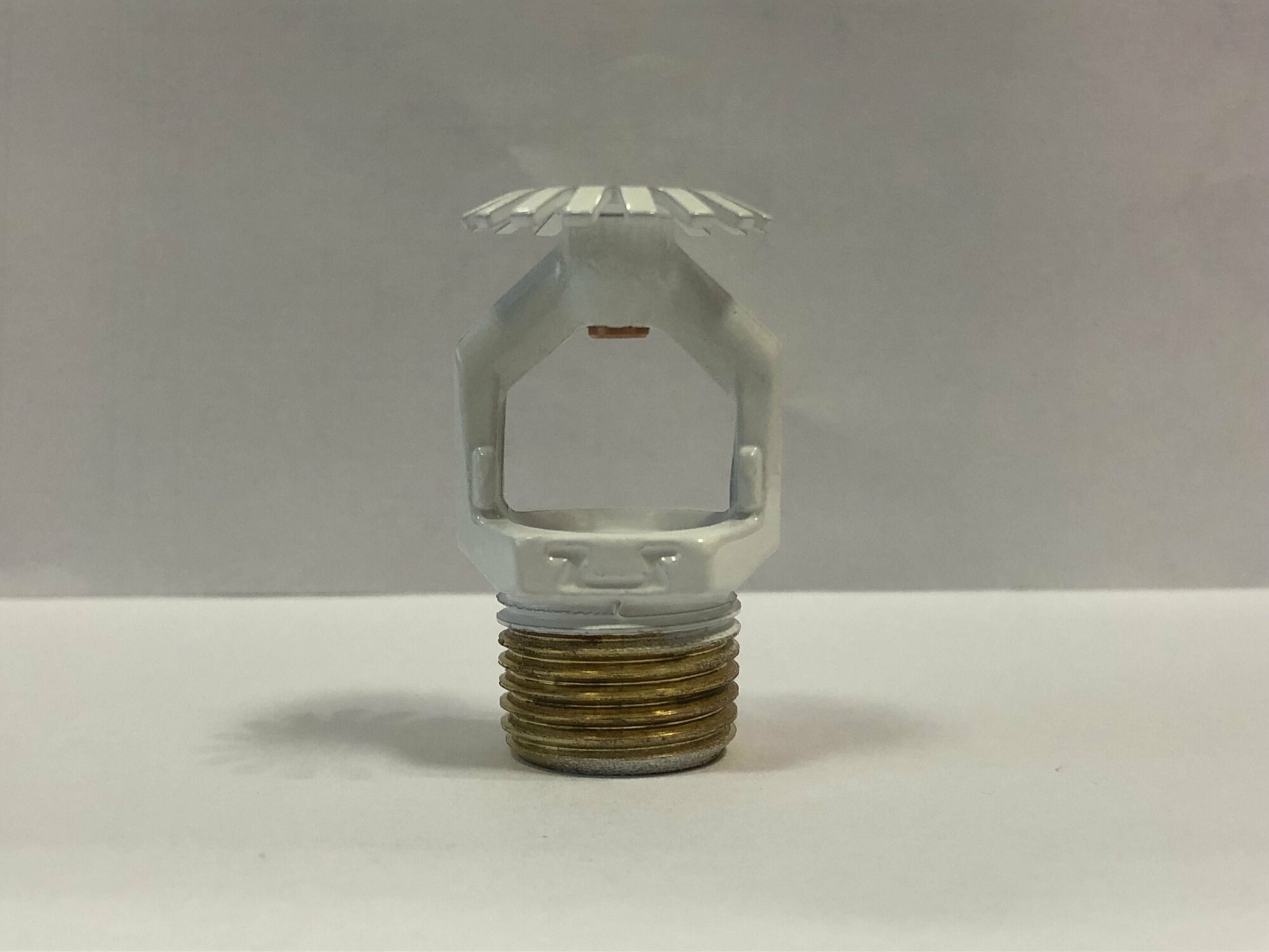 фото Ороситель дренчерный водяной специальный универсальный ДBS0-РУд0,35-R1/2/В3-"ДВУ-10М" - белый (RAL 9016), Комплект из 2 штук