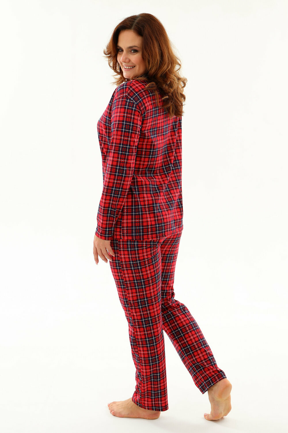 Женский домашний костюм с брюками Натали, красная клетка, размер 56 - фотография № 10