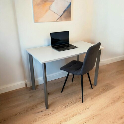 Изображение товара Игровой компьютерный стол/ цвет столешницы Белый, 110*60 см. Ножки серый хром