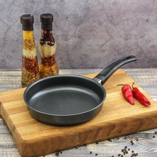 Сковорода Promo, d 16 см, антипригарное покрытие, бакелитовая ручка