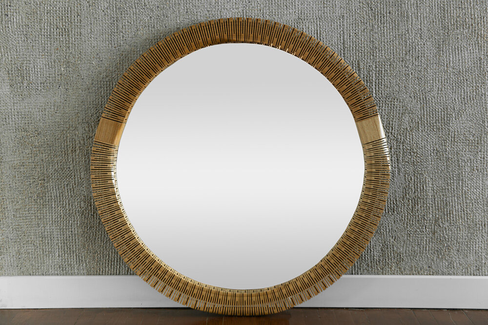 Круглое зеркало в раме из дуба. Зеркало в деревянной раме. - фотография № 1
