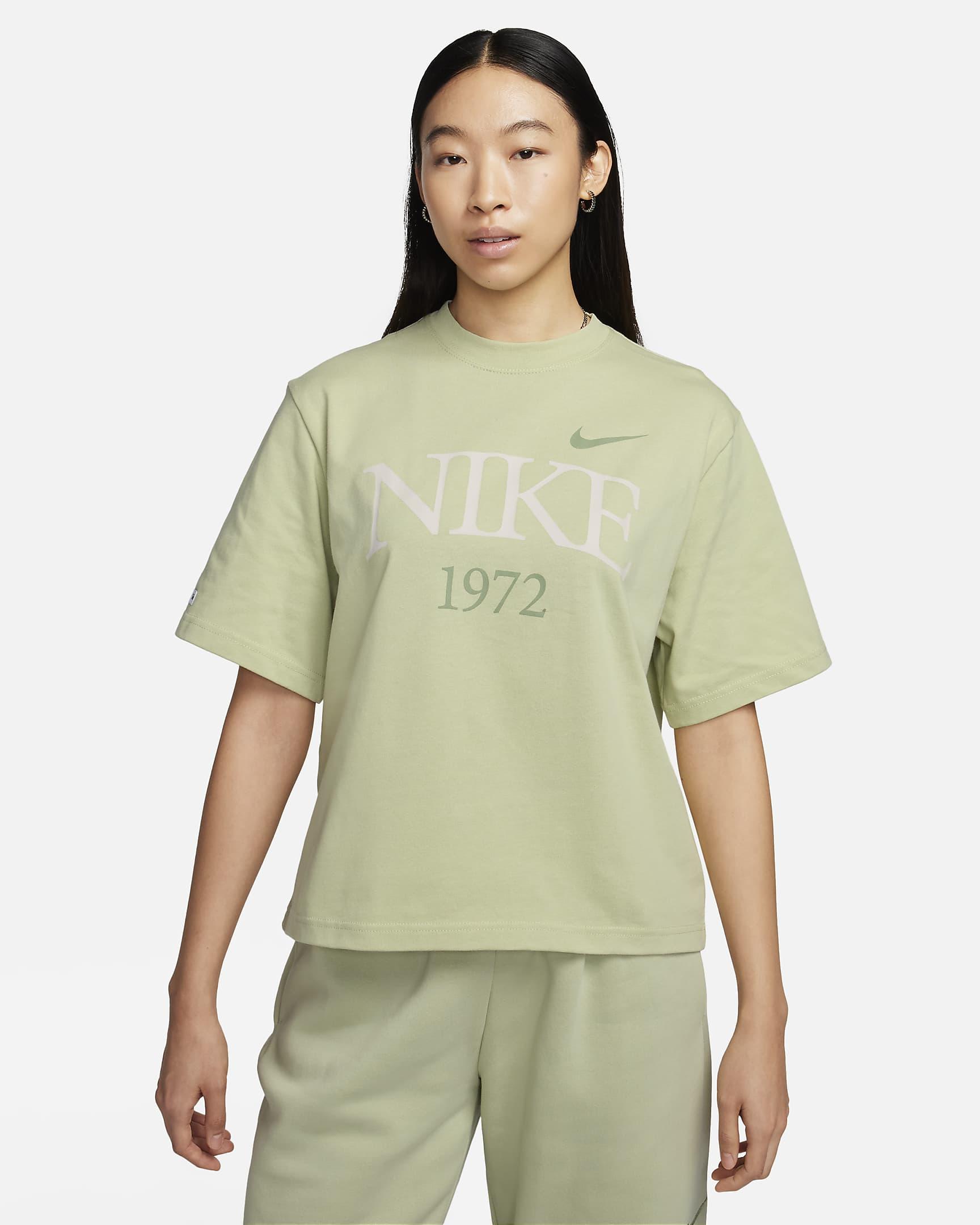 Футболка спортивная NIKE CLASSICS BOXY