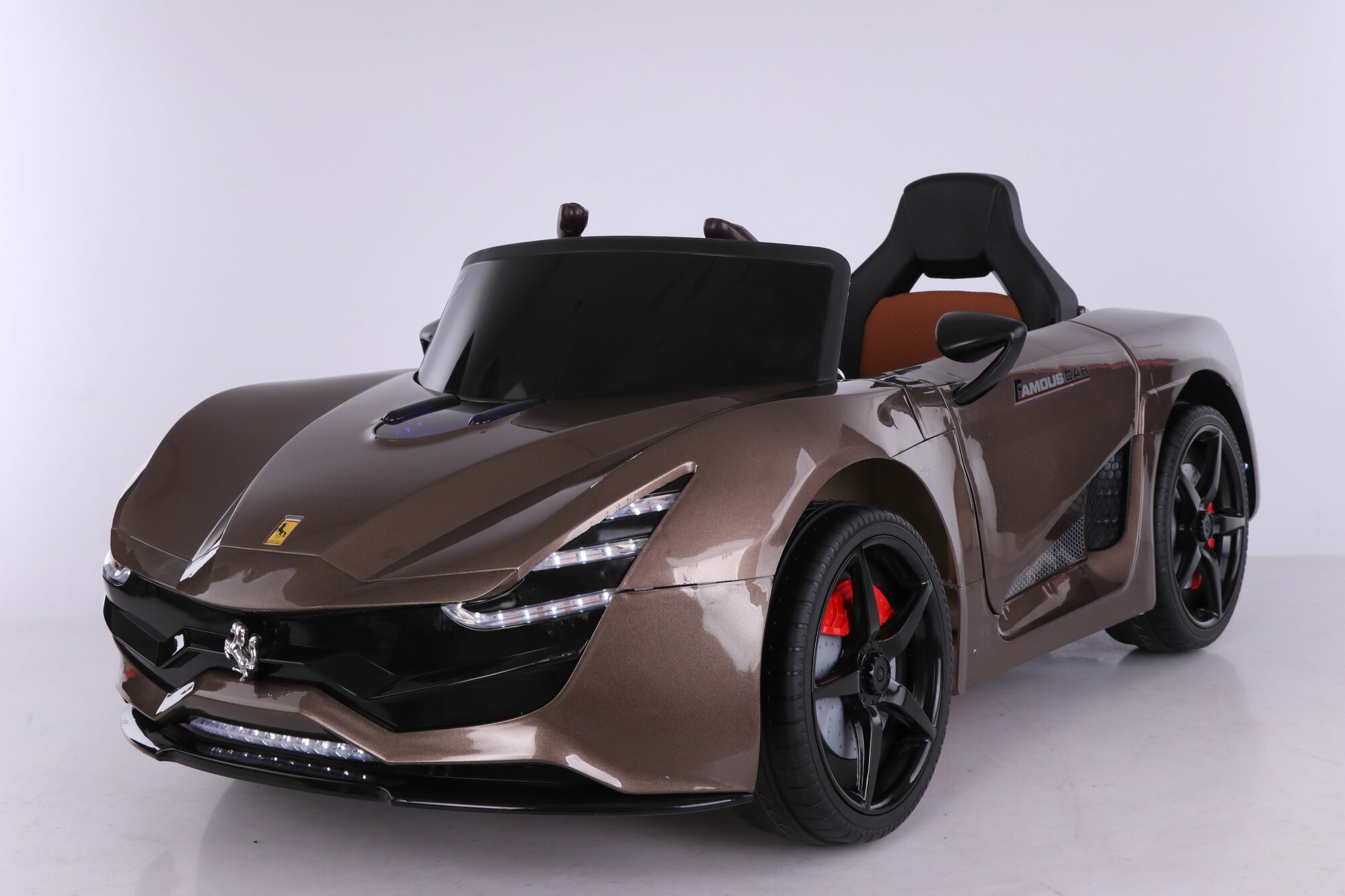 Автомобиль Ferrari FLSeat YHF9012