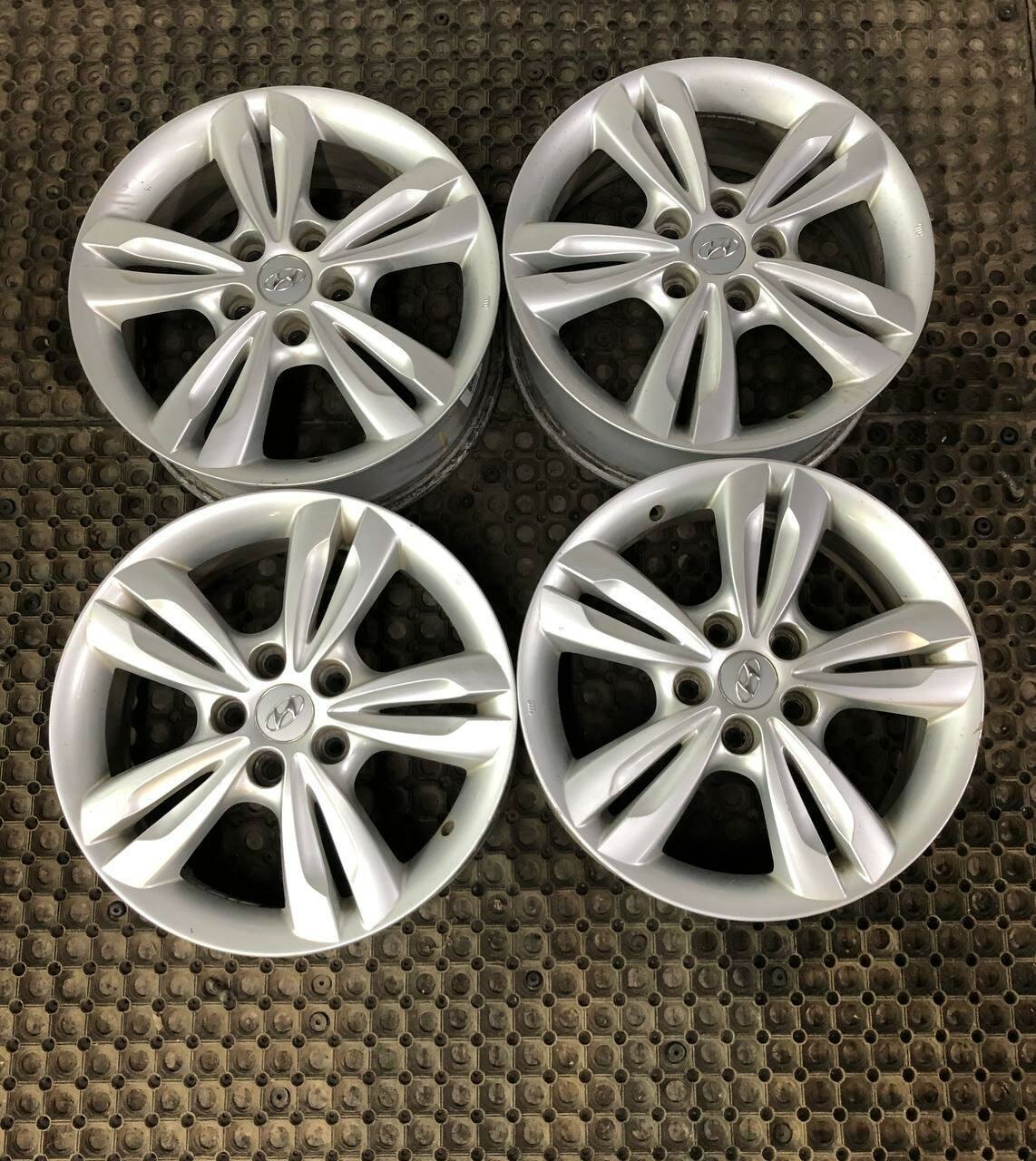 Колесные диски Hyundai 17x6.5 PCD 5x114.3 D67.1 ET48 (оригинал)