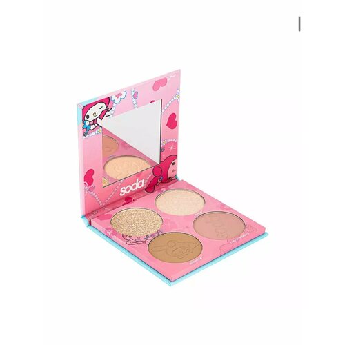 Универсальная палетка для лица, в которую входят бронзер, два оттенка хайлайтера и румяна. Удобное решение для любых оттенков кожи, подойдет как для начинающих свой путь в макияже, так и для опытных визажистов. Палетка вдохновлена любимым десертом My Melody, делая ваше приключение в мире макияжа еще более милым и интересным.