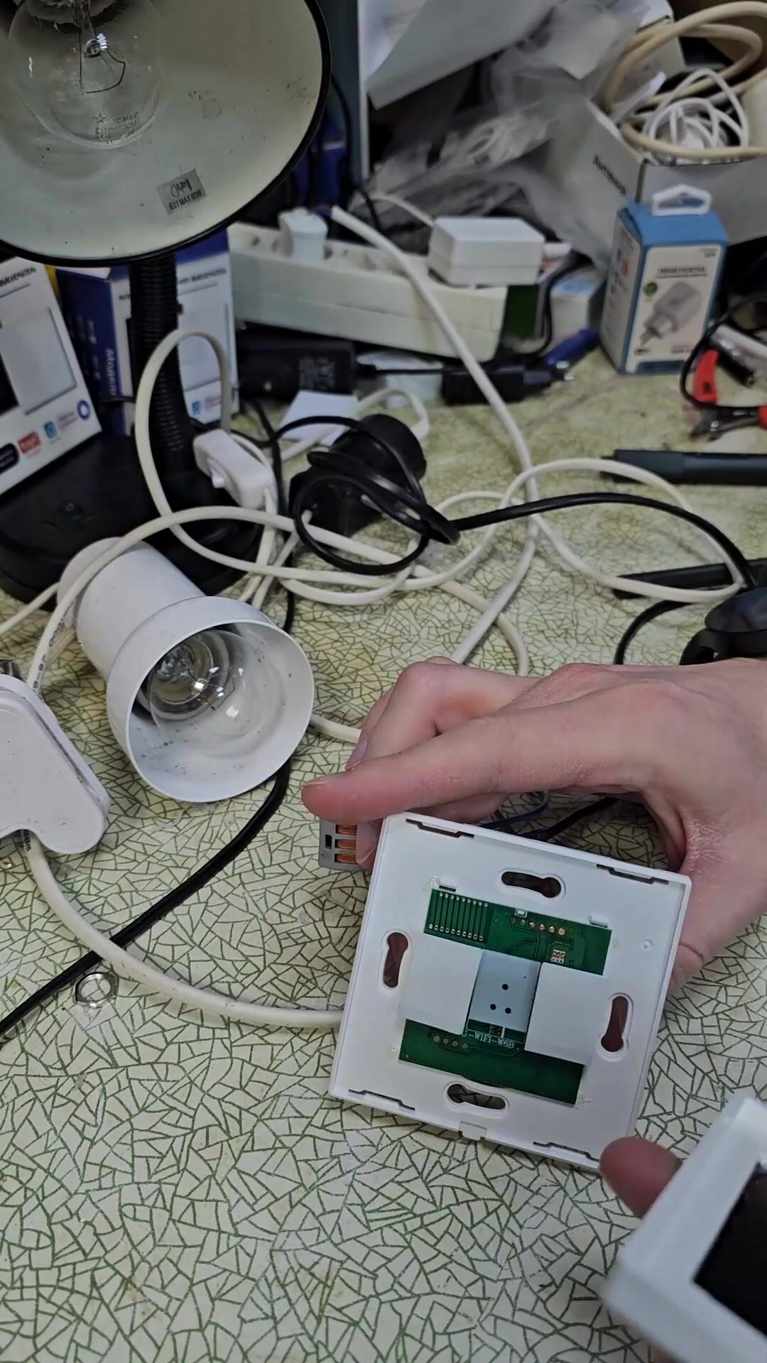 Умный сенсорный WiFi выключатель, черный 2 клавиши, умный дом, работает с Яндекс Алисой, голосовое управление — фото 1