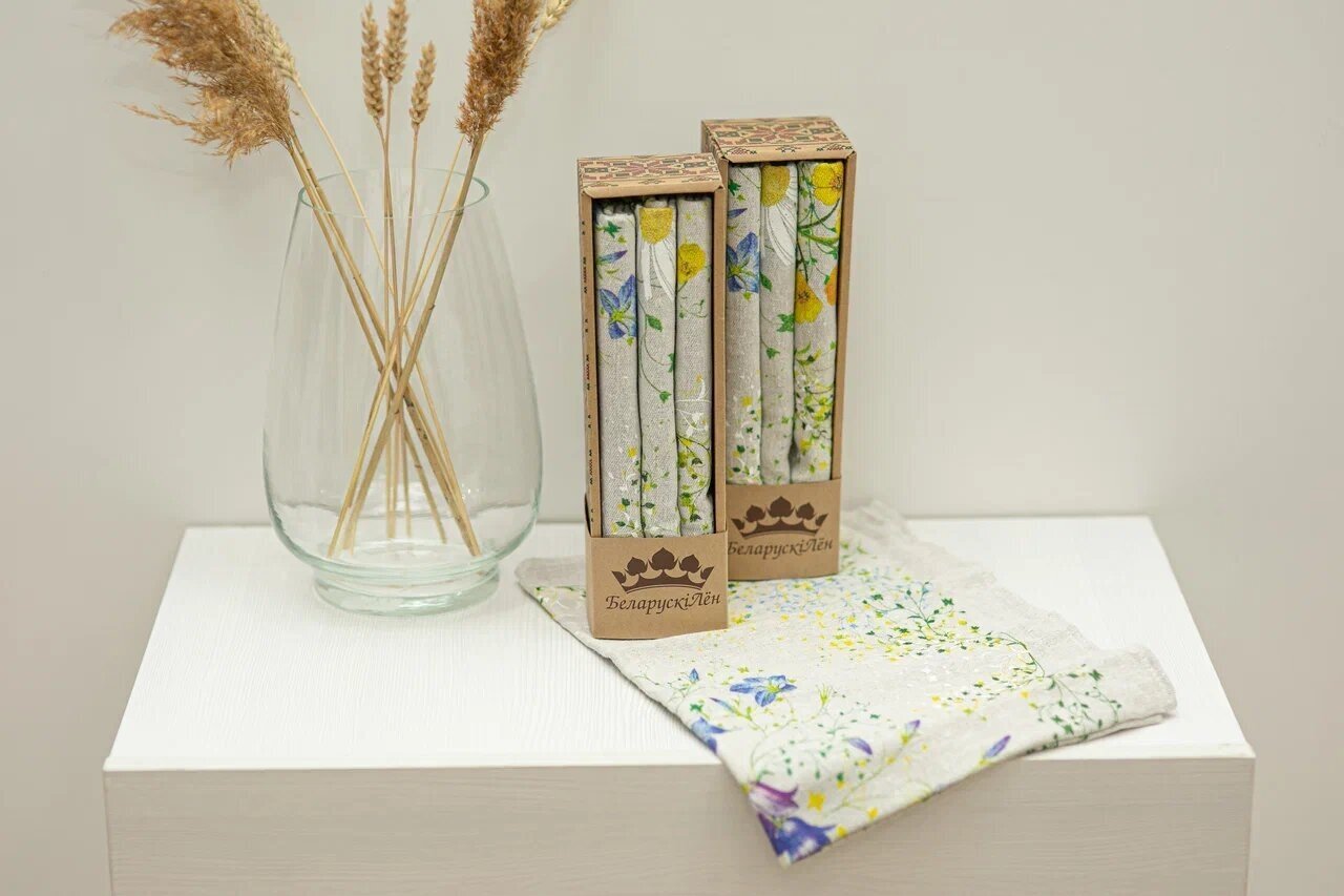 Набор кухонных льняных полотенец в подарочной коробке Полевые цветы - фотография № 4