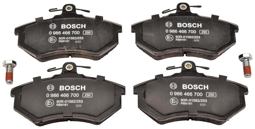 Дисковые тормозные колодки передние BOSCH 0986466700 (4 шт.)