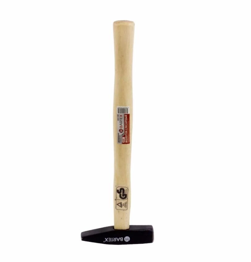 Молоток 800г квадратный боек деревянная ручка BARTEX