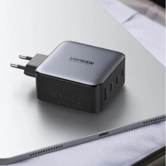 Сетевое зарядное устройство Ugreen USB-A + 3хUSB-C, 100 Вт, GaN Tech Fast Charger, черный — фото 1