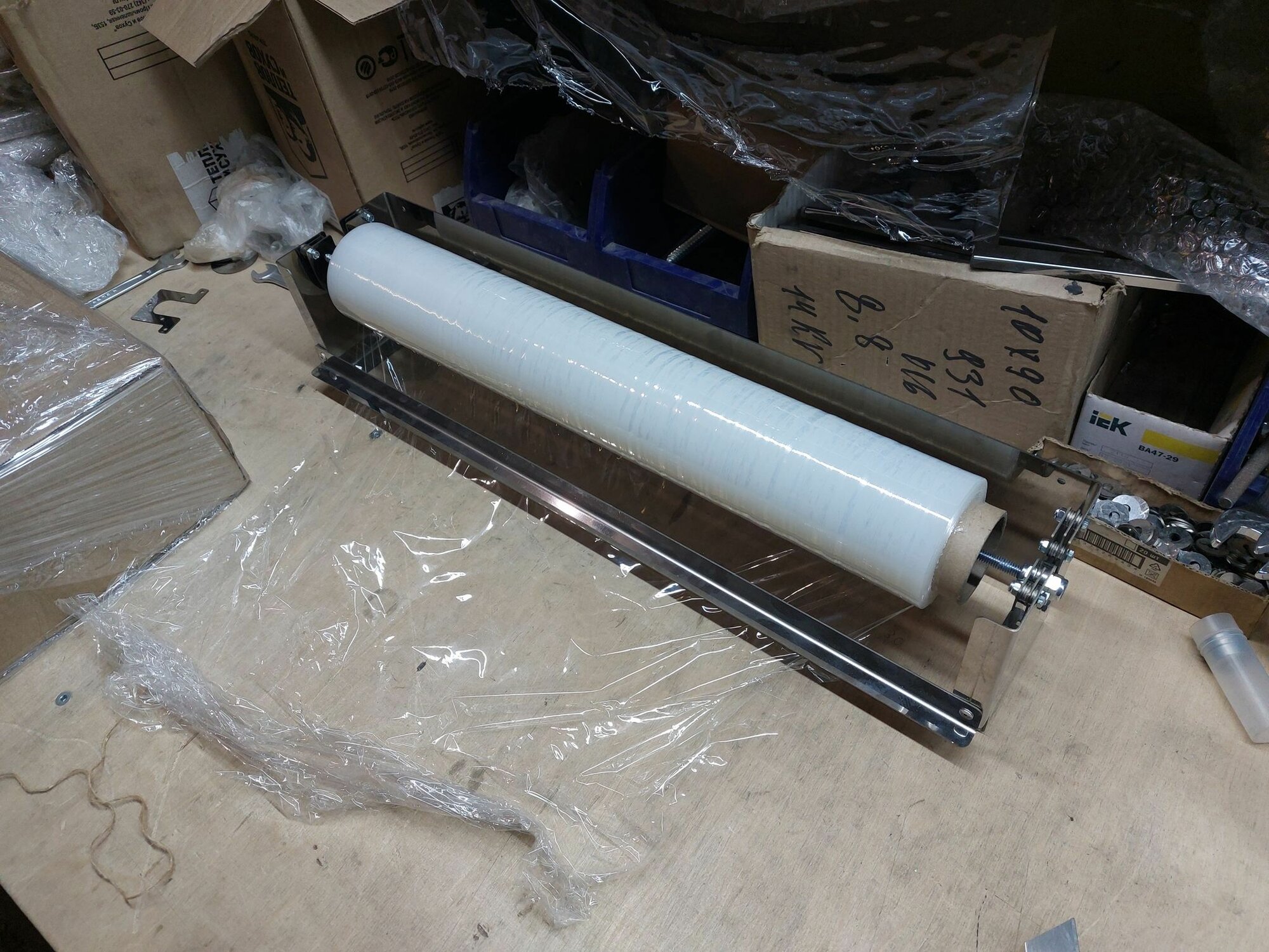 Диспенсер (оброллер) держатель для стрейч пленки модель 02 — фото 1