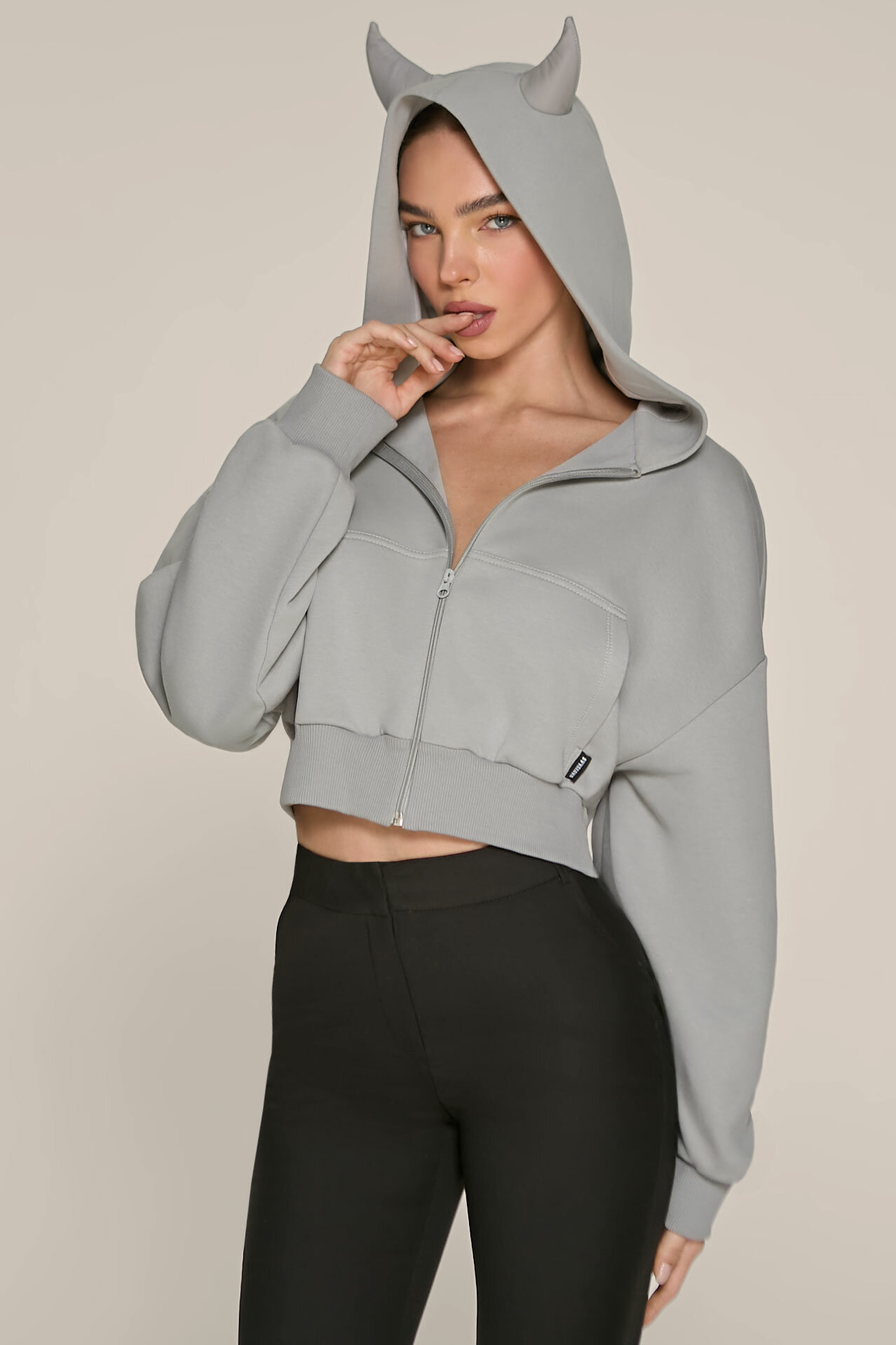 Худи СВЯТАЯ SVYATAYA