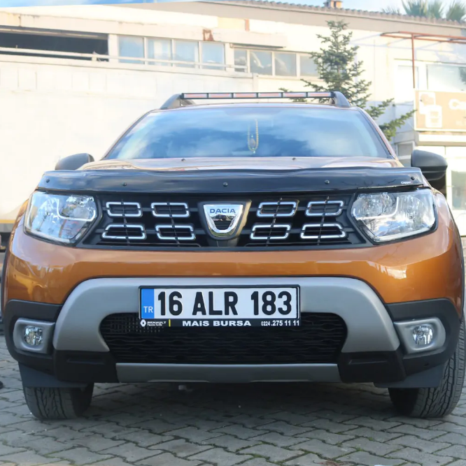 Окантовка противотуманных фар Renault Duster 2021+