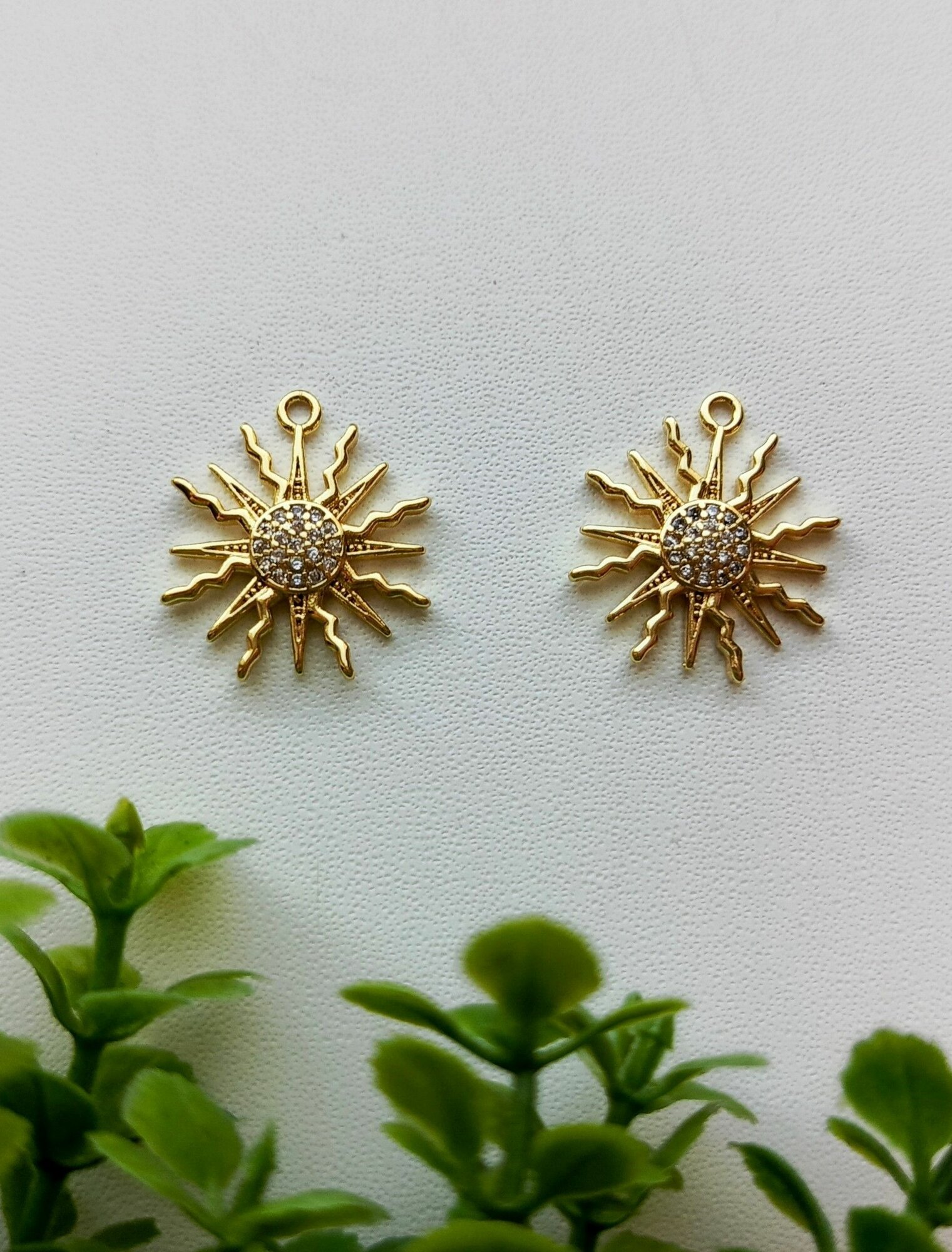 Подвески Солнце с фианитами 18 мм (2 шт.), позолота. Корейская фурнитура для бижутерии, украшений