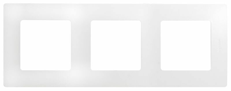 Рамка 3-м Etika бел. IEK 672503 — фото 1