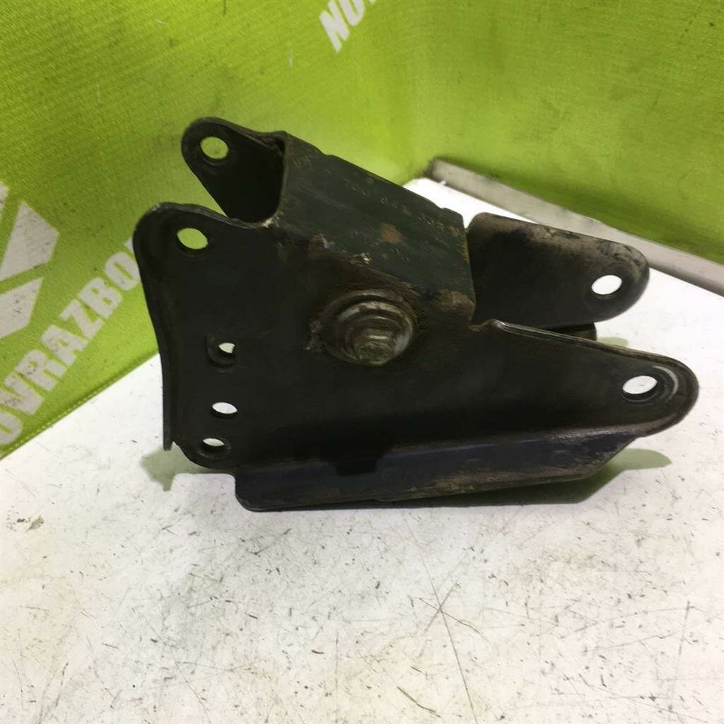 Кронштейн КПП Renault Megane 96-99