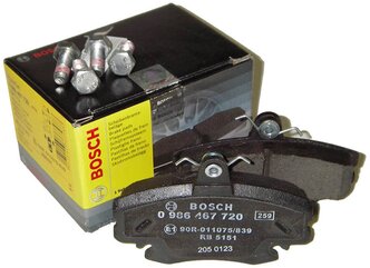 Дисковые тормозные колодки передние Bosch 0986467720 для Renault 19, Renault Logan (4 шт.)