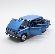 Коллекционная металлическая модель автомобиля "Жигули" ВАЗ 2106. Шестерка в масштабе 1:24 синий