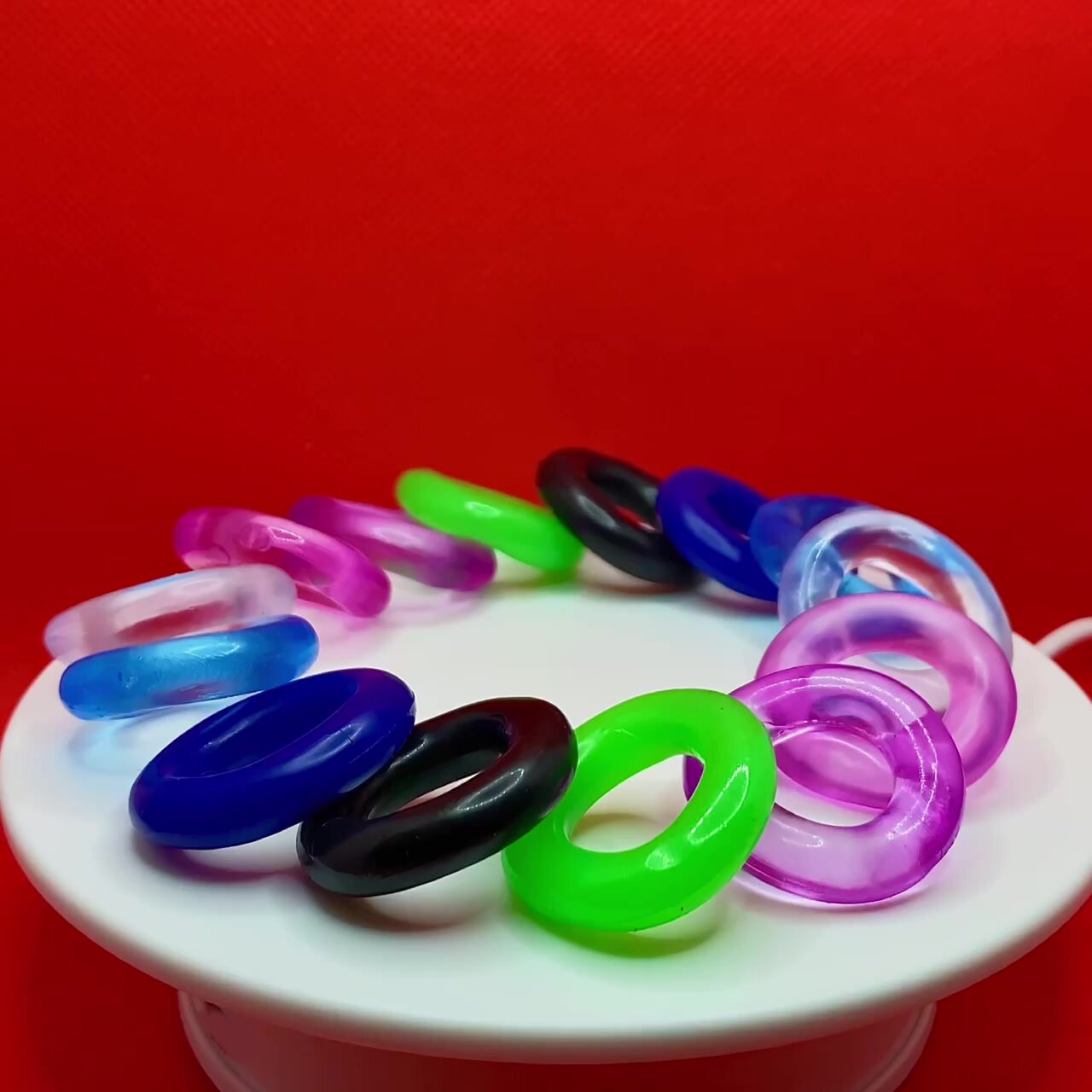 Көйлектер мен колготки киген қыздардың порносы