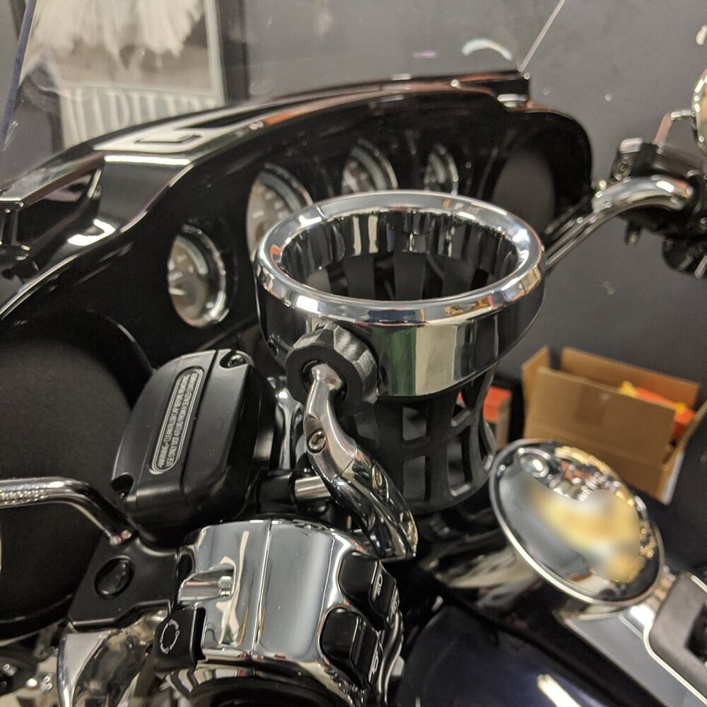 Подстаканник на руль мотоцикла для Honda Gold Wing GL1800 и Softail Electra Glide, пластик, 100×87 мм, черно‑серебристый