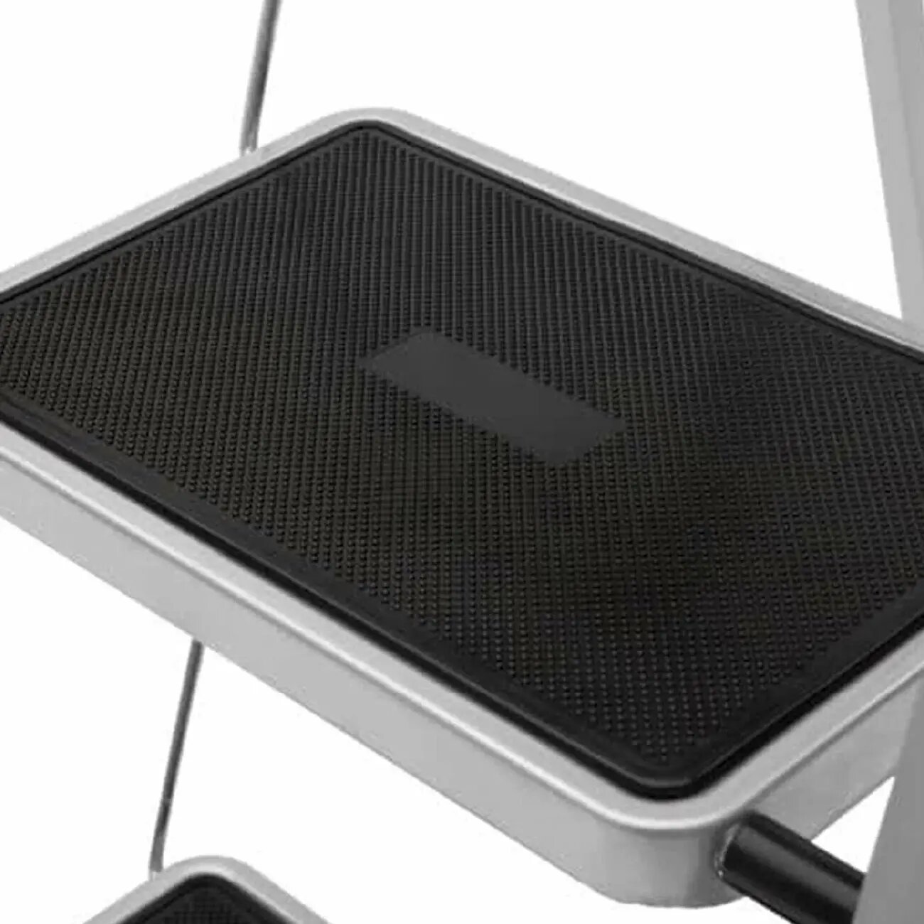 Стремянка CLASS PLUS 2 ступенчатая, Вес: 3.75 кг, Высота площадки: 44.5 см, Габариты: 88 x 45 x 5.5 см — фото 1