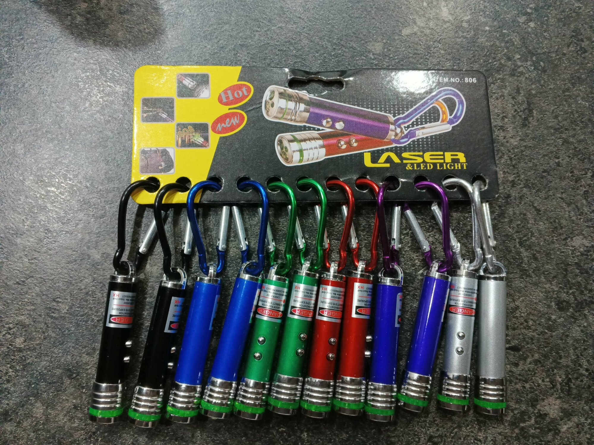 Лазерная указка- брелок-фонарик 1 шт цвета в ассортименте