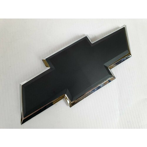 Шильдик Chevrolet Niva Эмблема Шевроле Нива на решетку радиатора нового образца матовый 1199₽