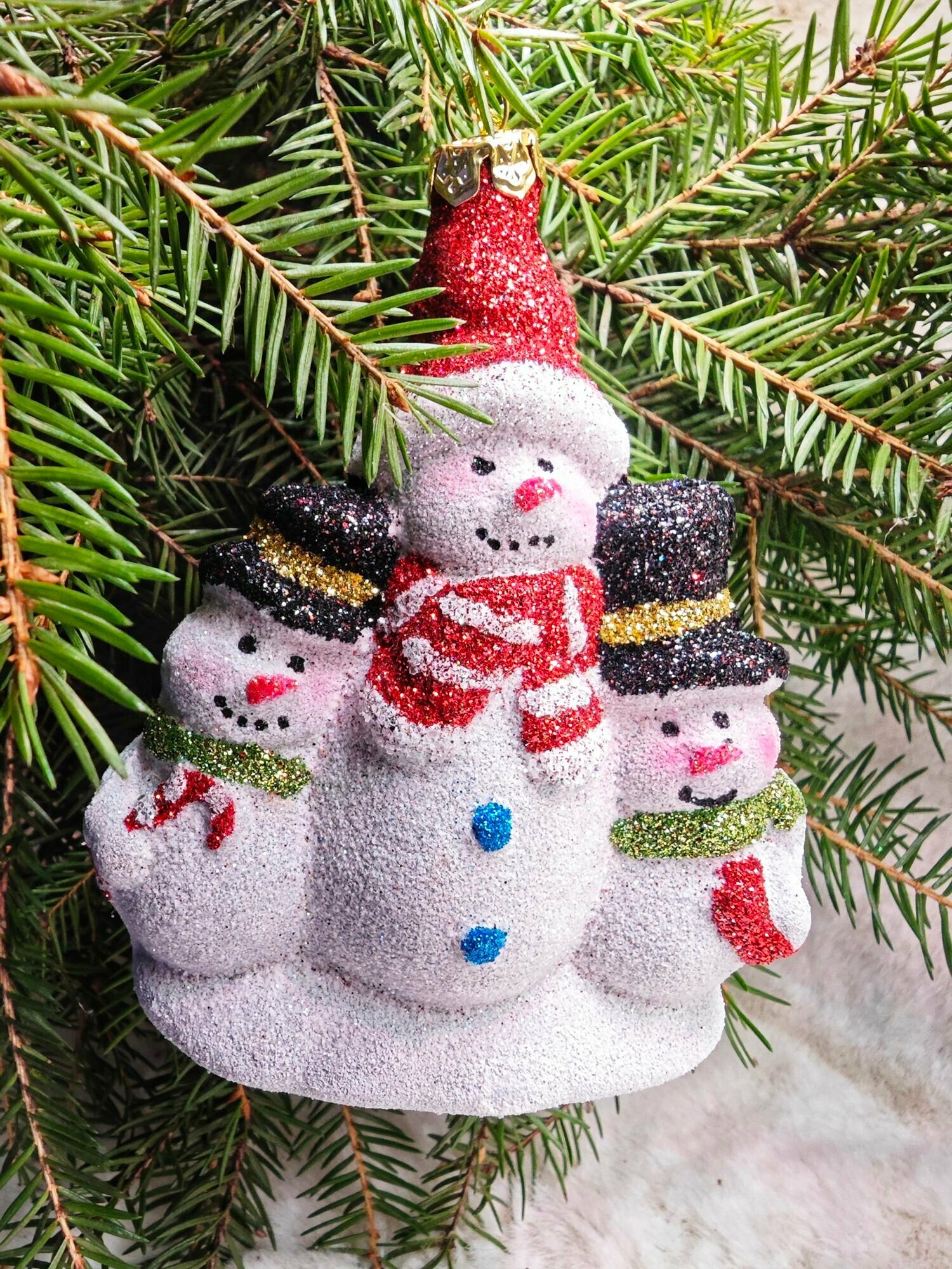 NY9 Ёлочное украшение ручной работы "Снеговики" 13 см