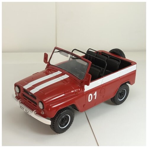 Масштабная модель Hachette UAZ-469B / УАЗ-469Б пожарный, красный, 1:24