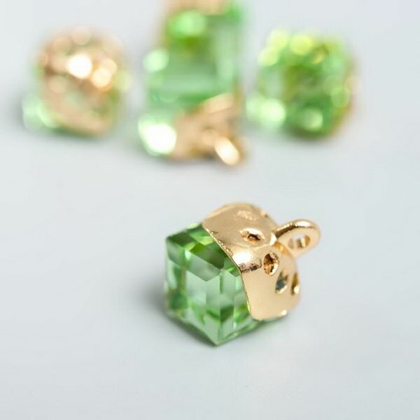 Декор для творчества стекло "Куб-кристалл" светло-зелёный набор 5 шт 0.8х0.8 см