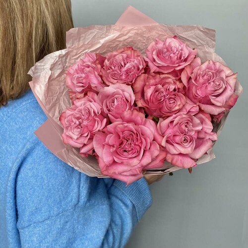 Букет пионовидных роз сорта Кантри Блюз