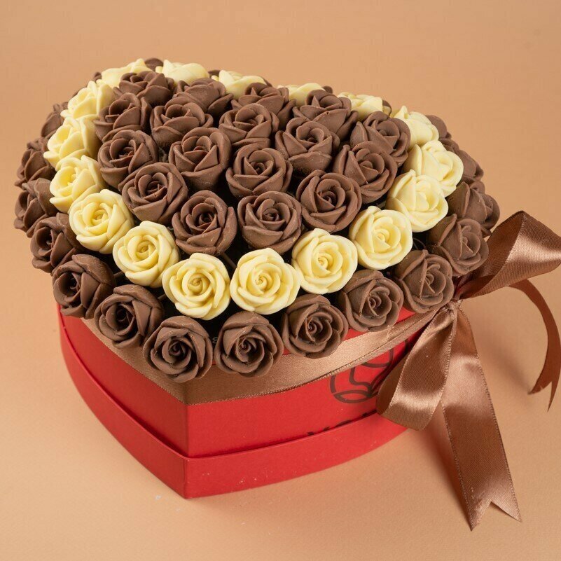 55 шоколадных роз в коробке Сердце You&i / подарочный набор / шоколадный бокс