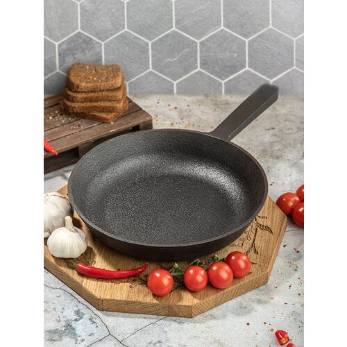 Сковорода чугунная 22х4 см,