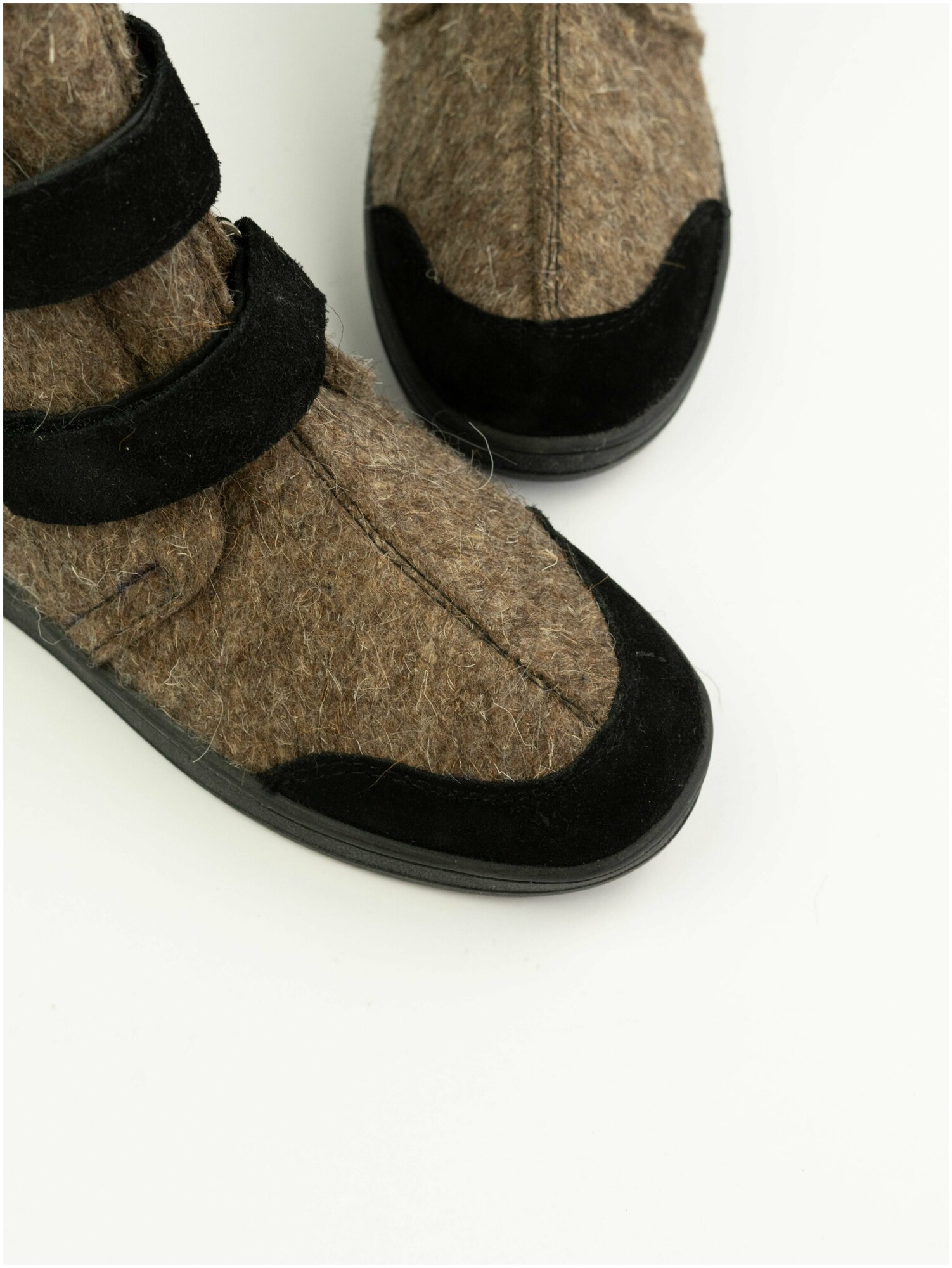 Ботинки валенки женские зимние на подошве войлочная обувь - фотография № 13