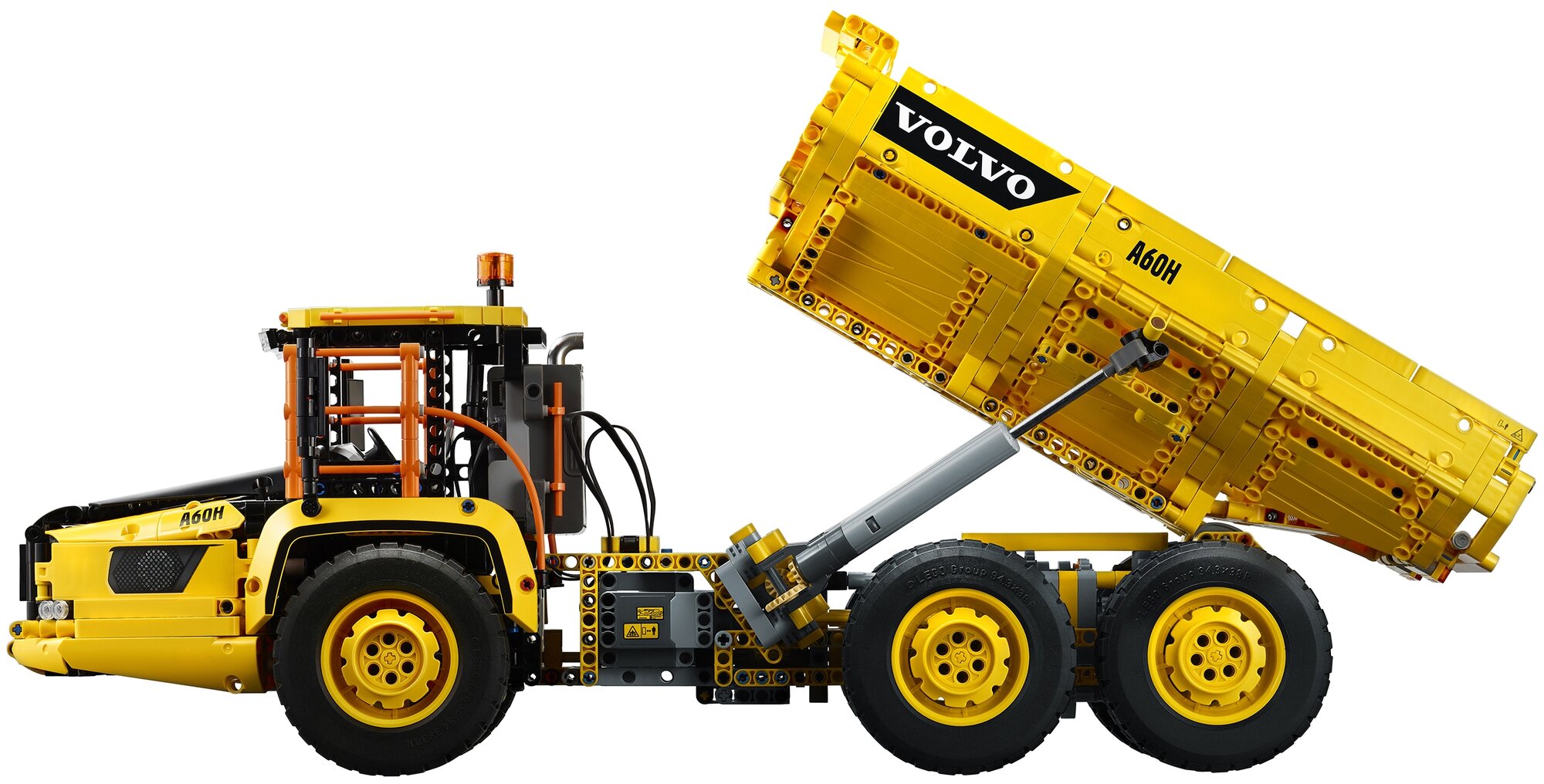 Конструктор LEGO Technic 42114 Самосвал Volvo 6х6 — фото 1