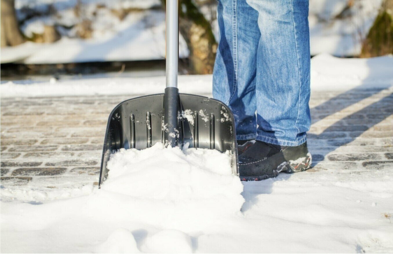 Лопата автомобильная 370х250мм, алюминиевый черенок, компактная лопата для очистки от рыхлого снега парковочного места, крыльца, ступеней - фотография № 5