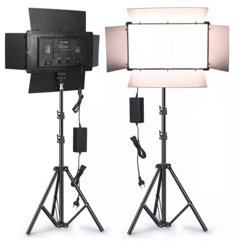 Светодиодная панель U602 с 2 аккумуляторами и зарядным устройством с креплением на камеру или штатив 569900₽