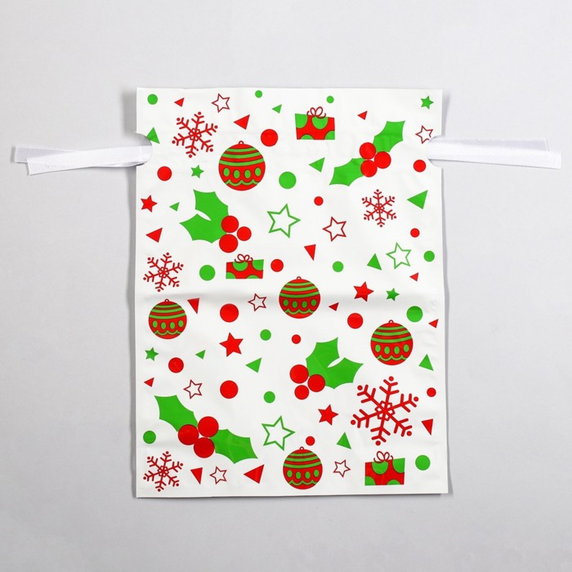 Подарочный пакет «Ассорти» с завязками 24x32 см новогодний дизайн