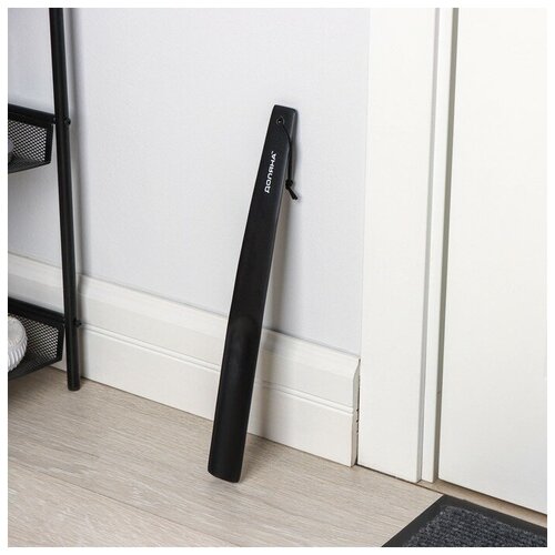 Ложка для обуви дерево Доляна, 38х3,5 см, цвет чёрный