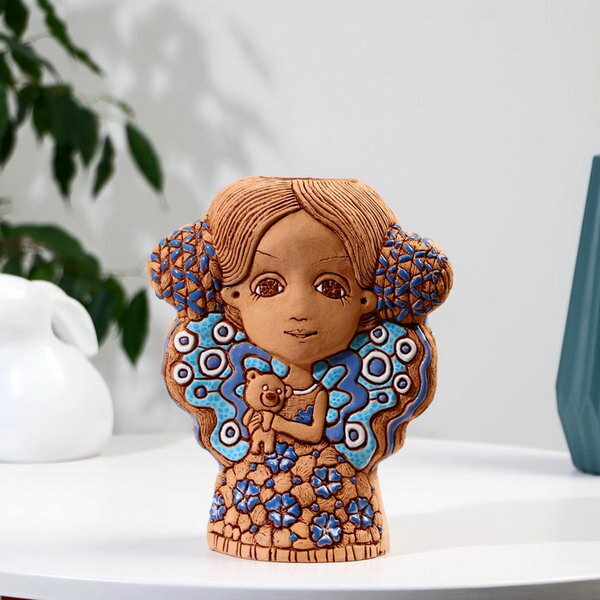 Сувенир керамика "Девочка с мишкой"