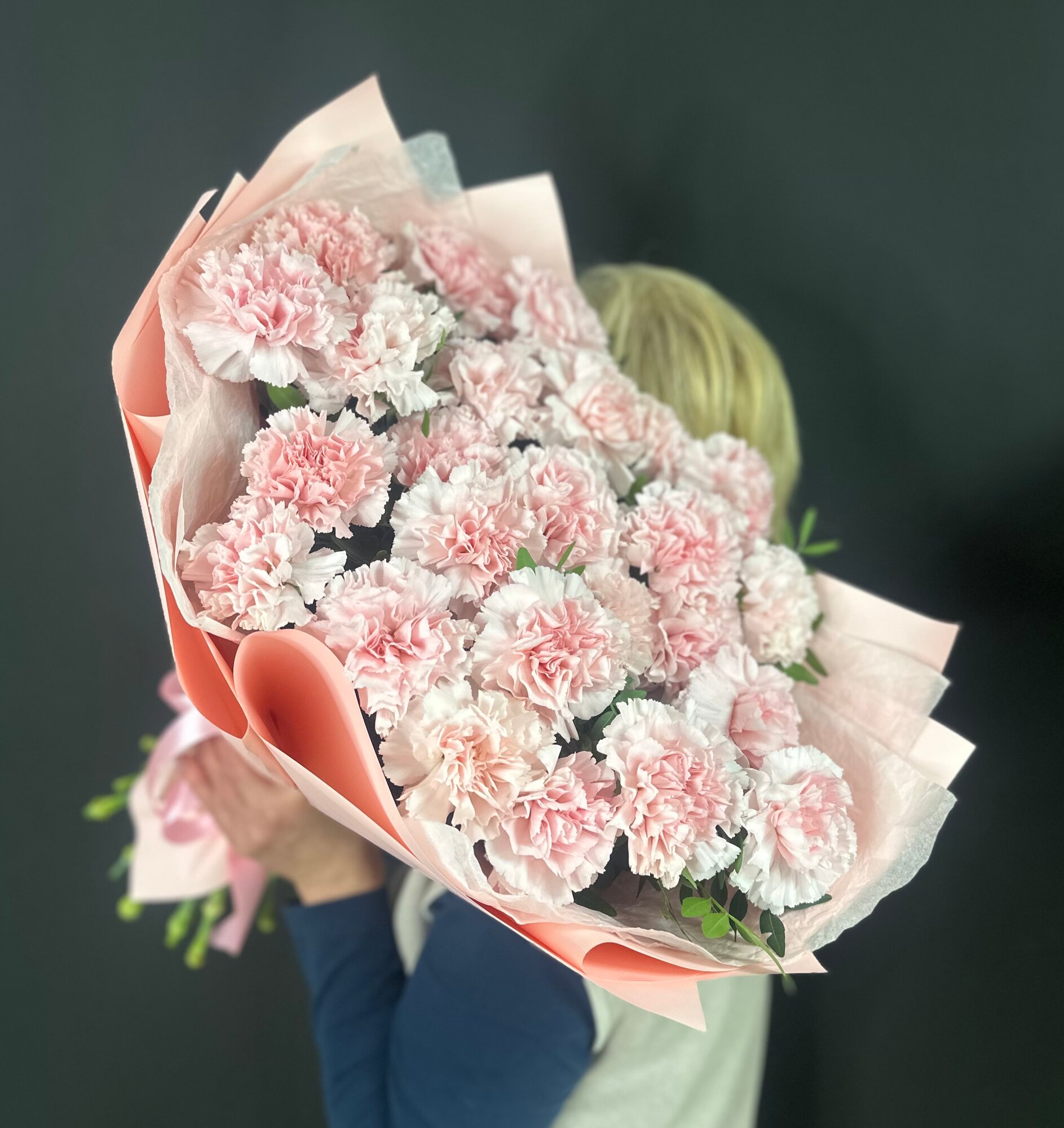 Букет из 25 нежных диантусов