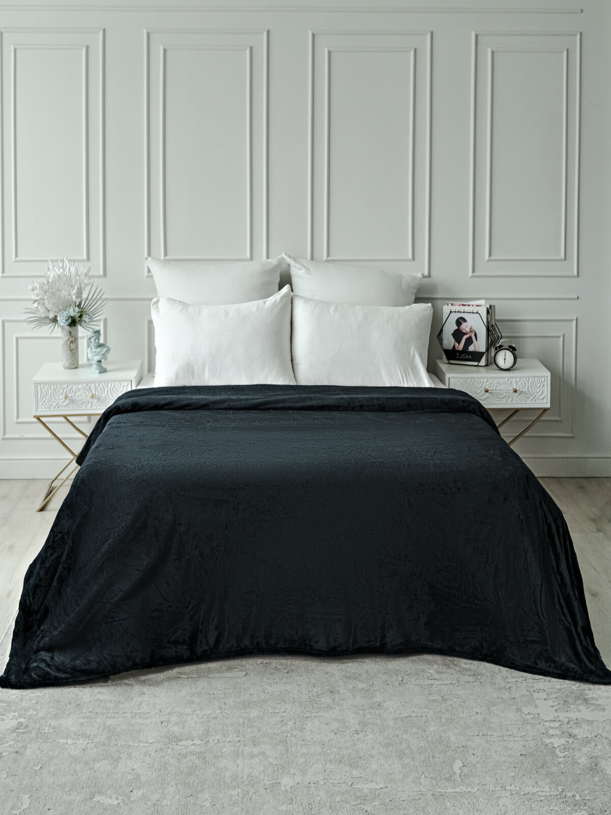 Плед 200х220 LOVEBERRY из велсофта Евро в спальню однотонный, черный — фото 1