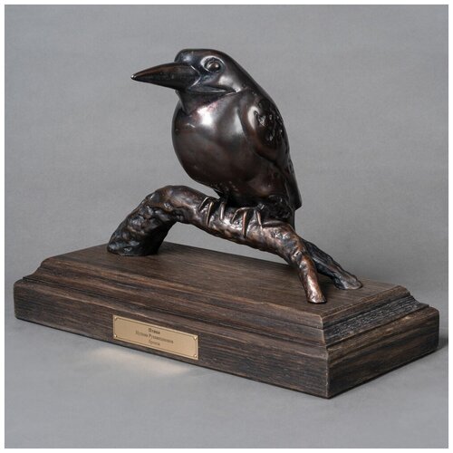 Бронзовая статуэтка 