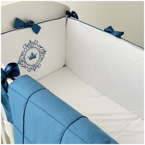 фото Бортики в детскую кроватку для новорожденного "безмятежность" на кроватку 120*60 и 125*65 см на 3 стороны, синий krisfi