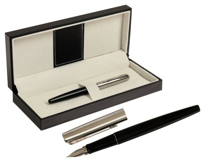 Ручка подарочная перьевая в кожзам футляре ПБ J, корпус черный с серебром