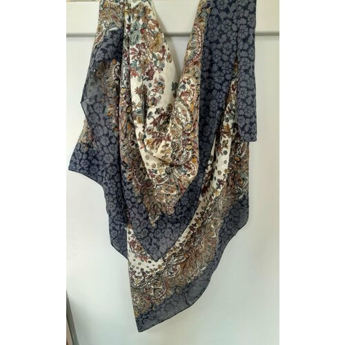 фото Платок ,100х100 см, серый турция