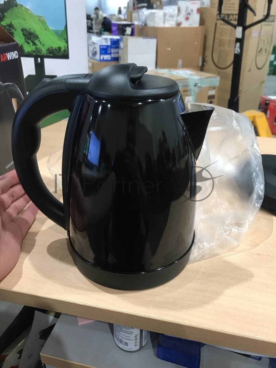 Чайник электрический StarWind , 1800Вт, черный - фото №16
